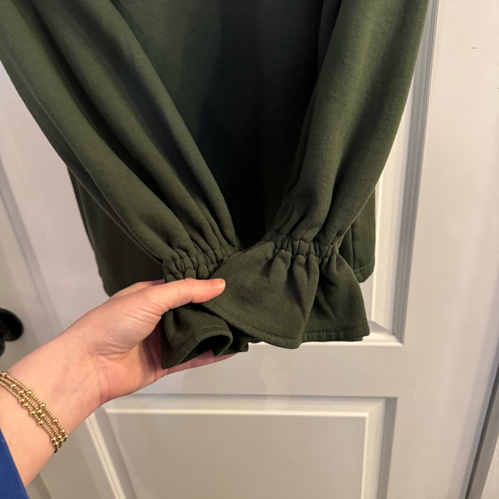 Elizabeth Wilson Design Mary Louise Sweatshirt Ruffle Olive Green Medium - Picture 3 of 10